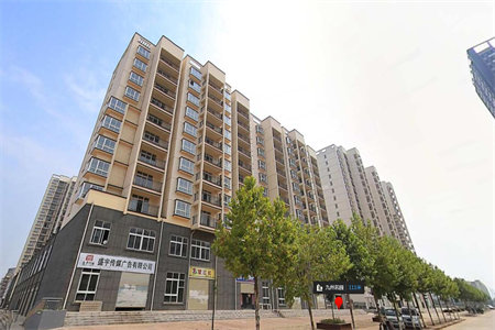 城御泉龙庭一室一厅门头房精装出售带公用停车位